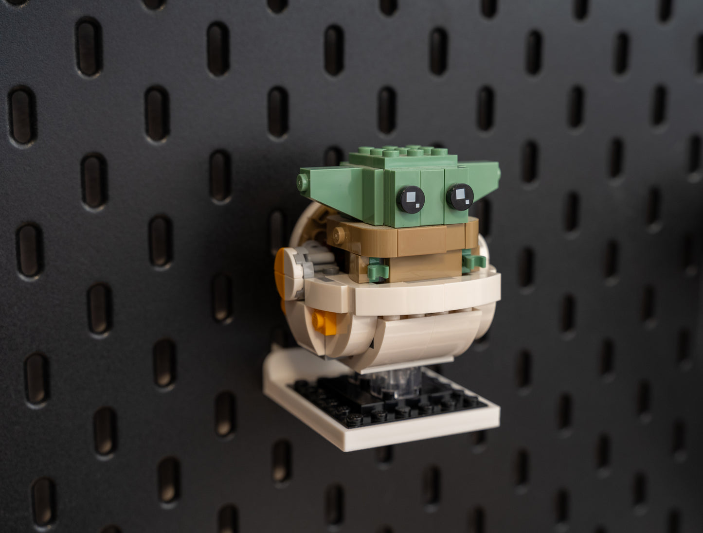 Lego Brickheadz mount for Ikea Skadis Pegboard