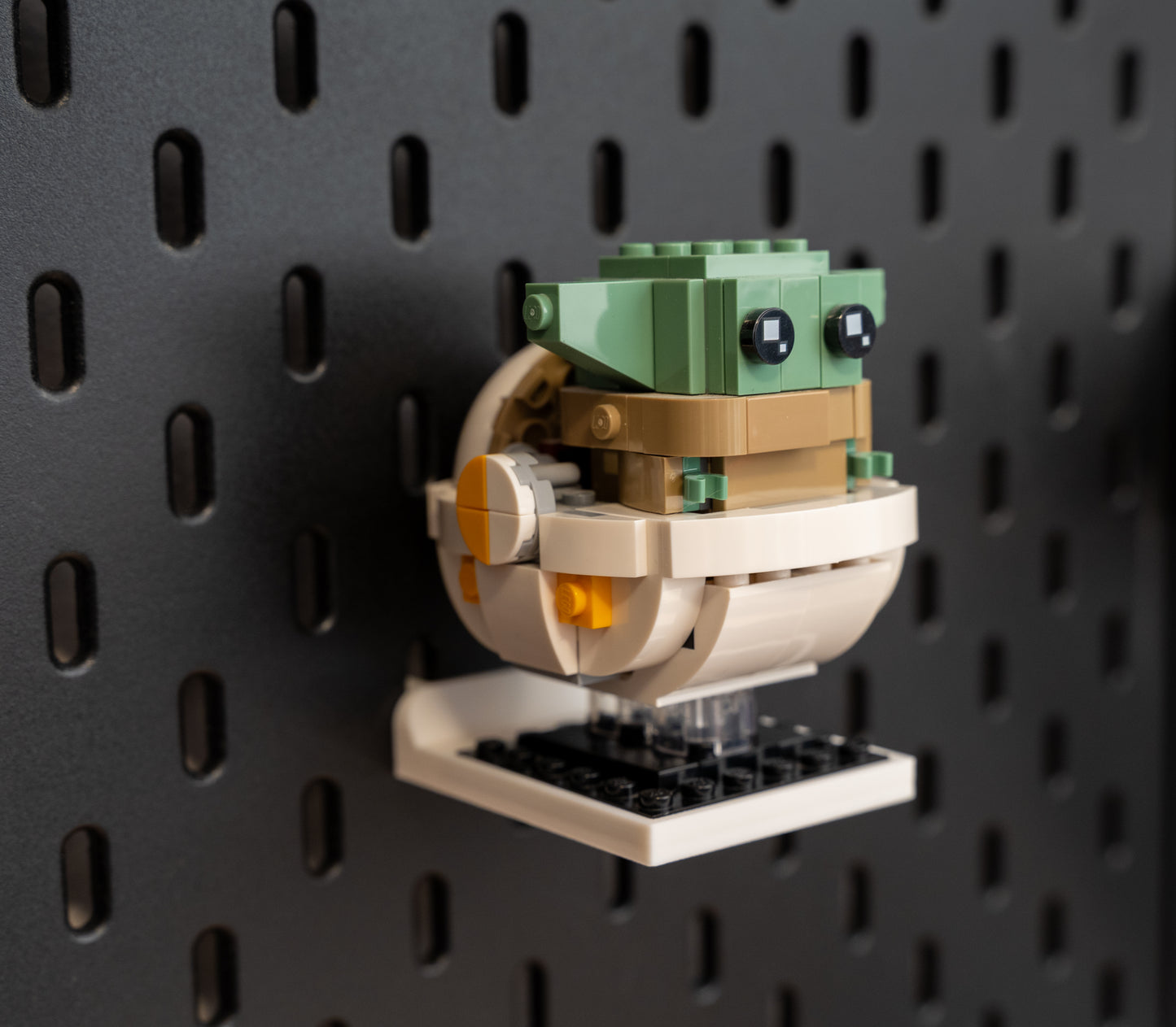 Lego Brickheadz mount for Ikea Skadis Pegboard