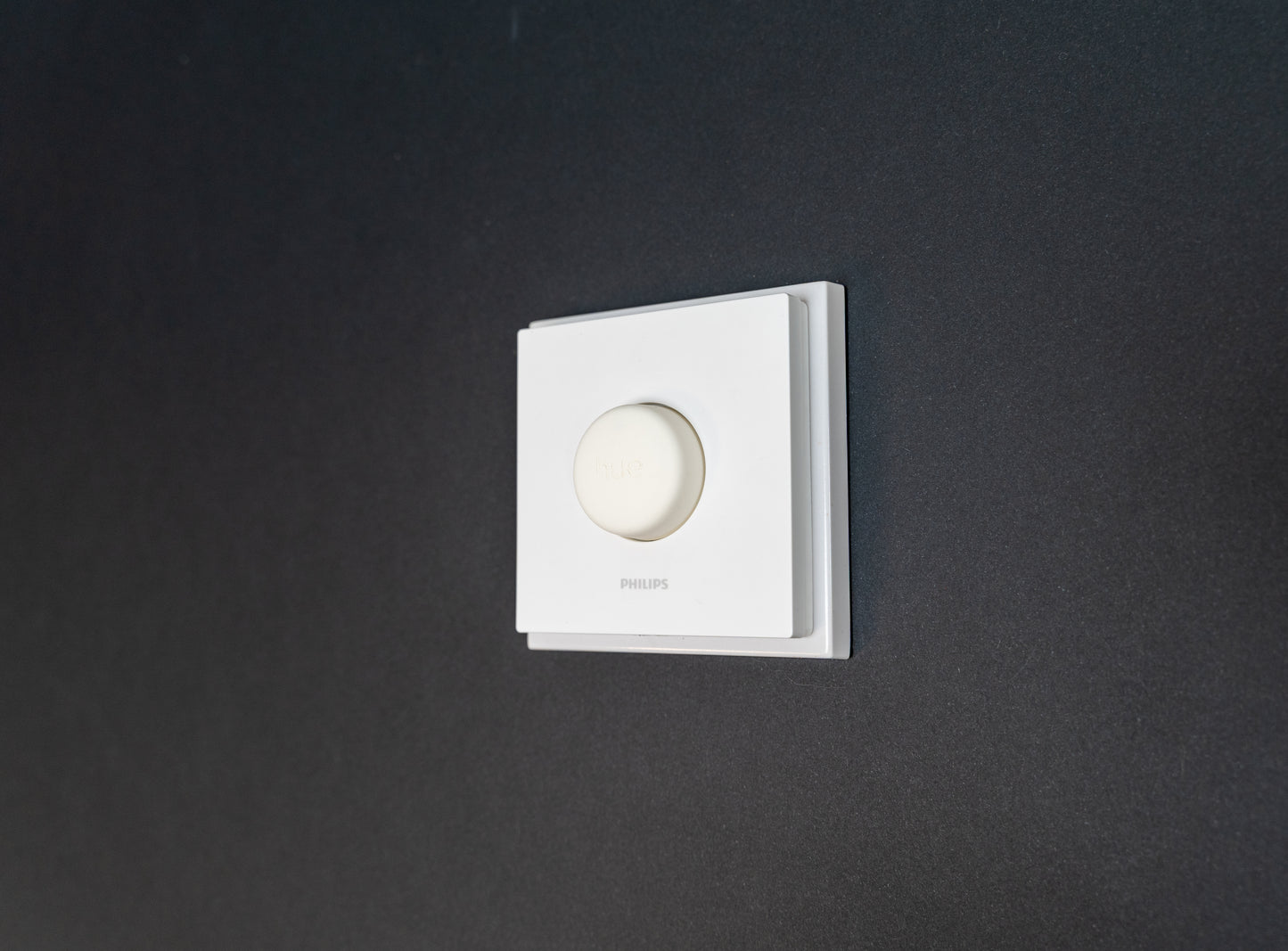 Philips Hue Smart Button Mount for UK Light Switch
