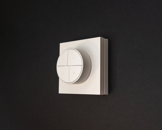 UK Light Switch adapter for SONOFF Orb 4-in-1 Zigbee Smart Scene Button in white. Screw on with existing switch screws
