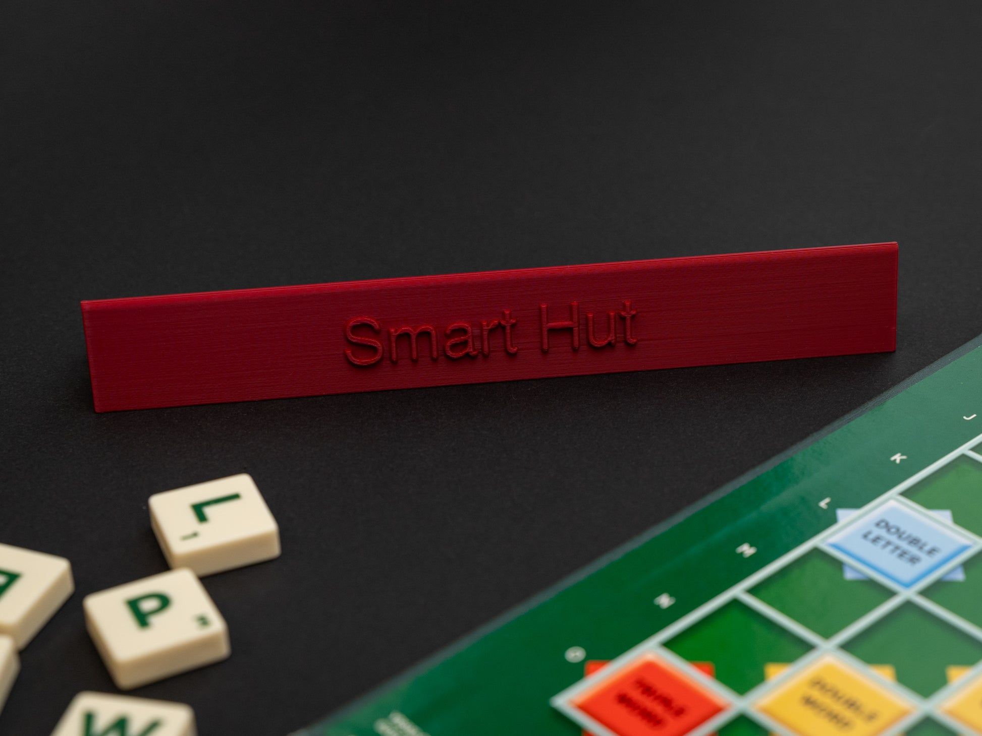 Personalised maroon red scrabble and bananagrams tile holder. Available in a range of colours - white, black, maroon red, indigo purple, apple green, olive green, pink, hot pink, blue, yellow, brown, bronze and terracotta.